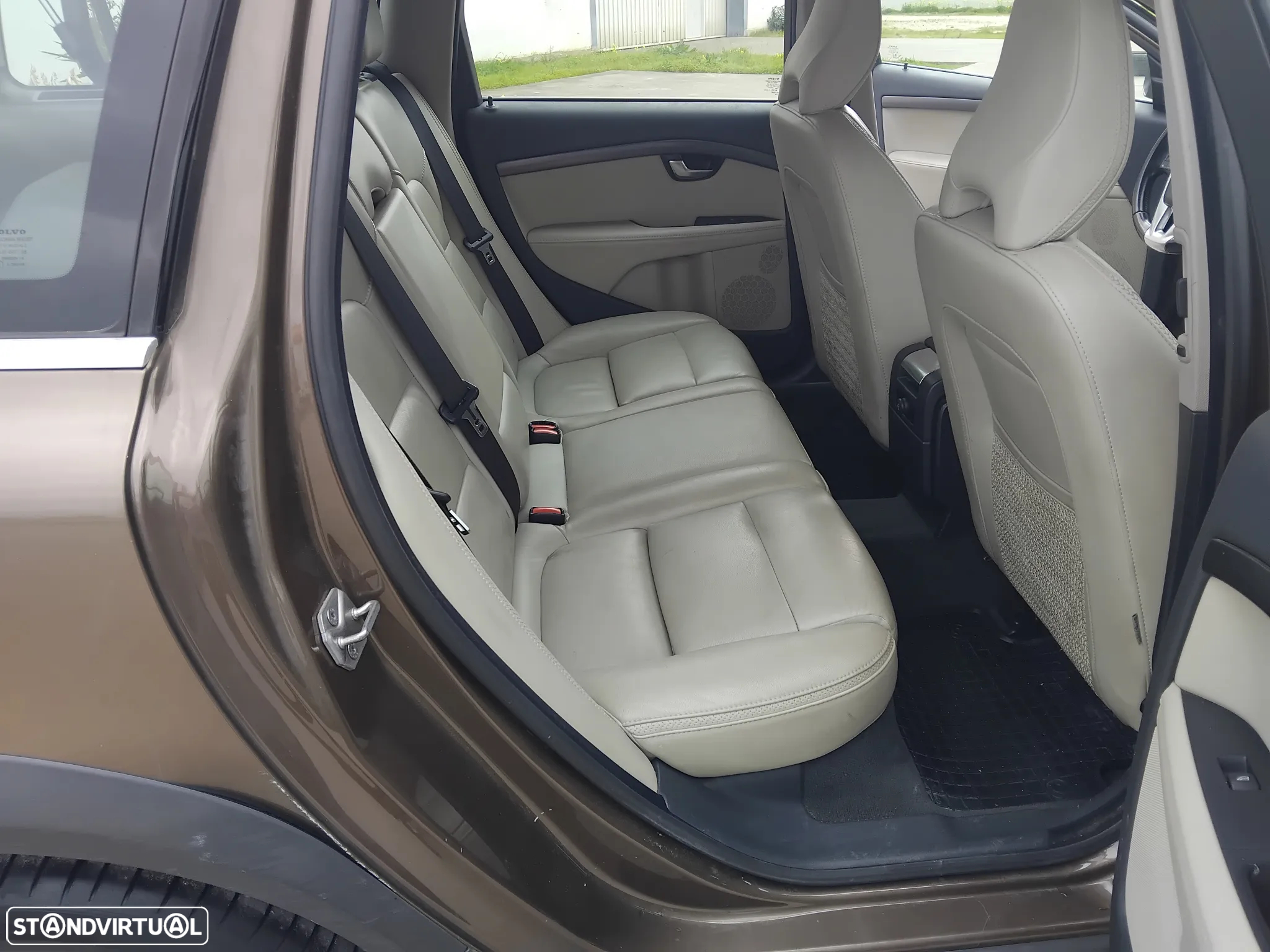 Volvo XC 70 2.0 D4 Summum Dynamic Geartronic - 18