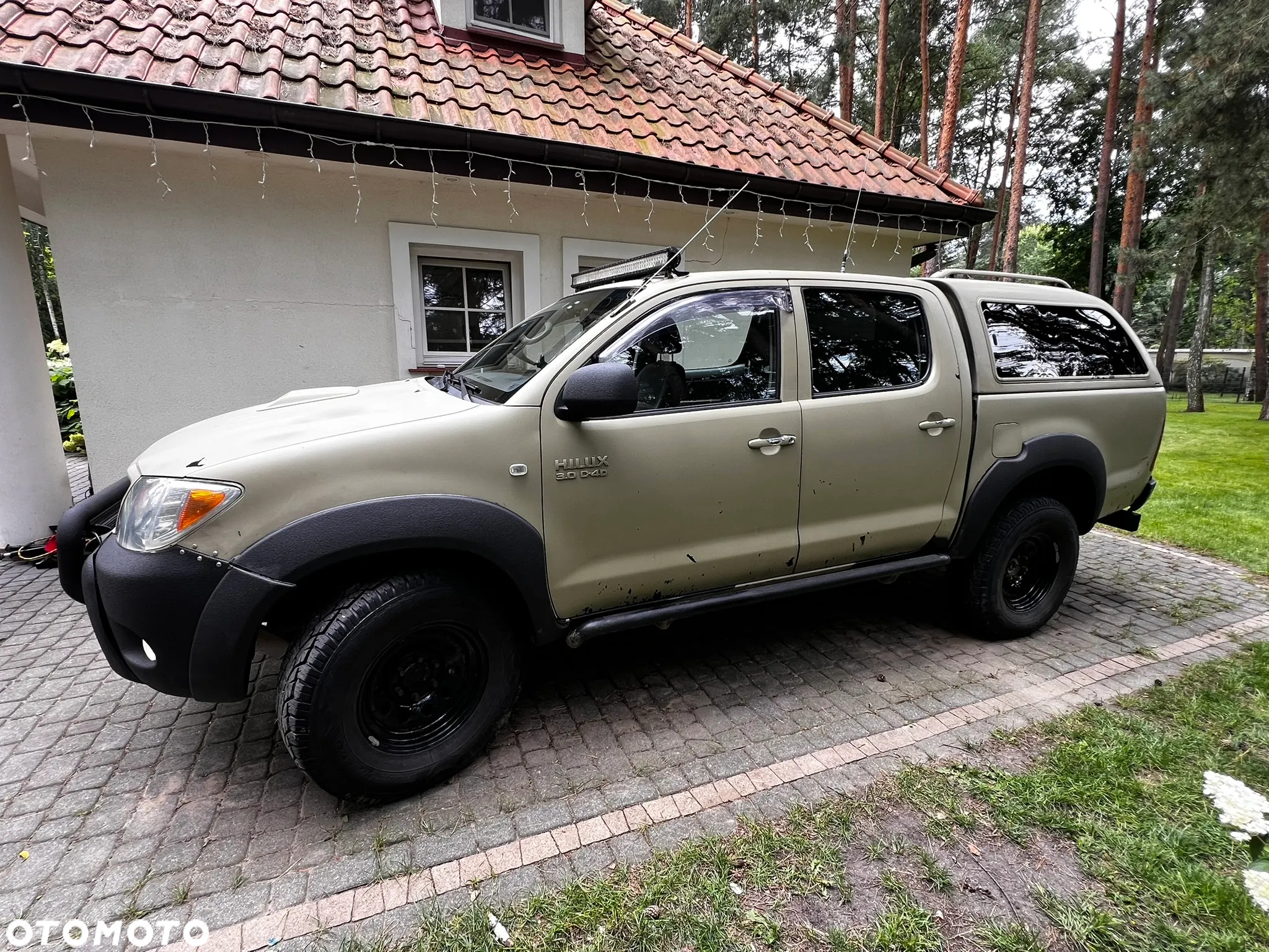 Toyota Hilux - 3