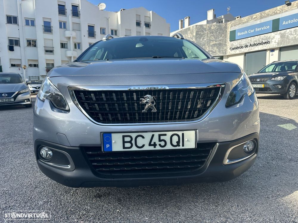 Peugeot 2008 1.2 PureTech Style EAT6 — fotografia 3