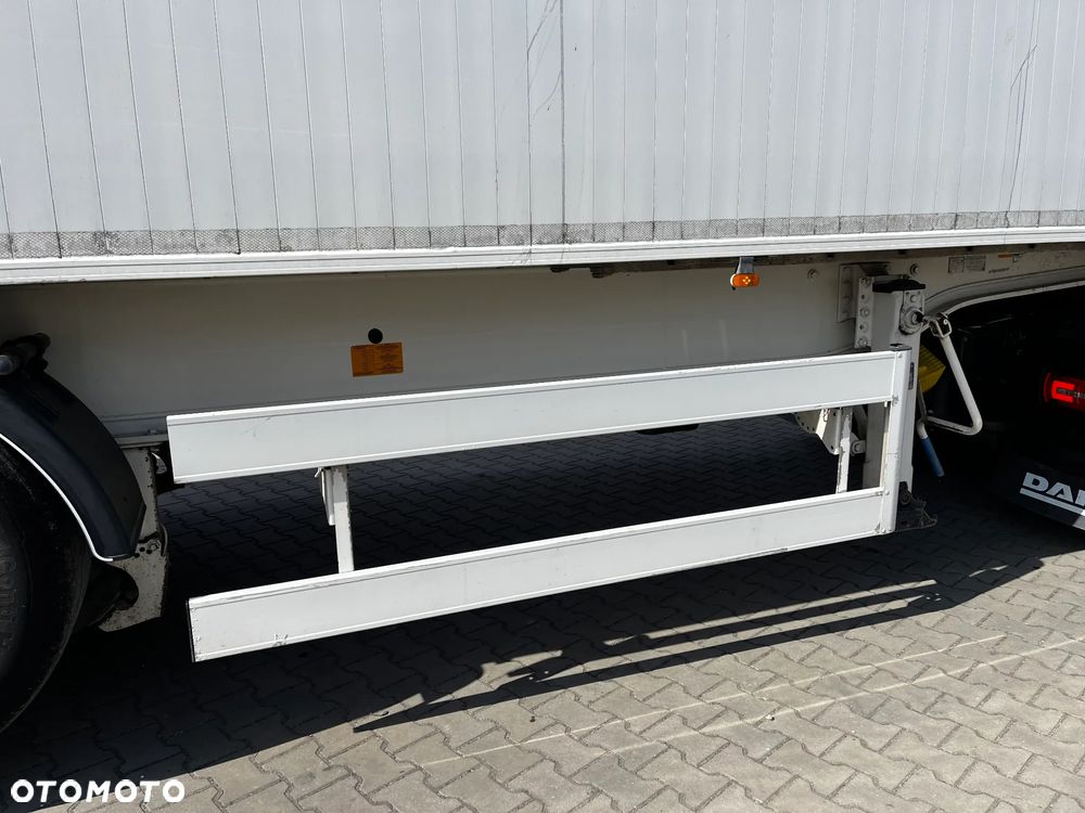 Benalu 52m3 SPROWADZONA Z FRANCJI /CAŁA ALUMINIOWA/OSIE SAF/OŚ PODNOSZONA/LEKKA/LEKKO USZKODZONY BOK - 10
