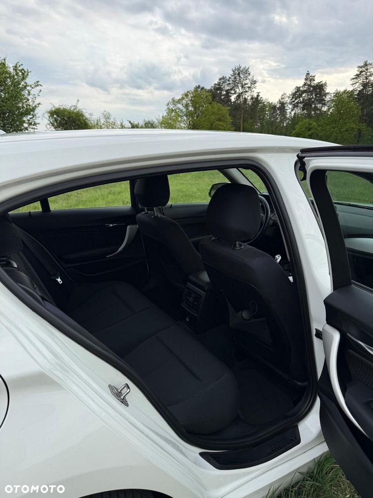 BMW Seria 1 118d - 9