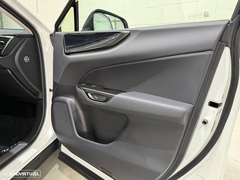 Lexus NX 450h+ Executive - 33