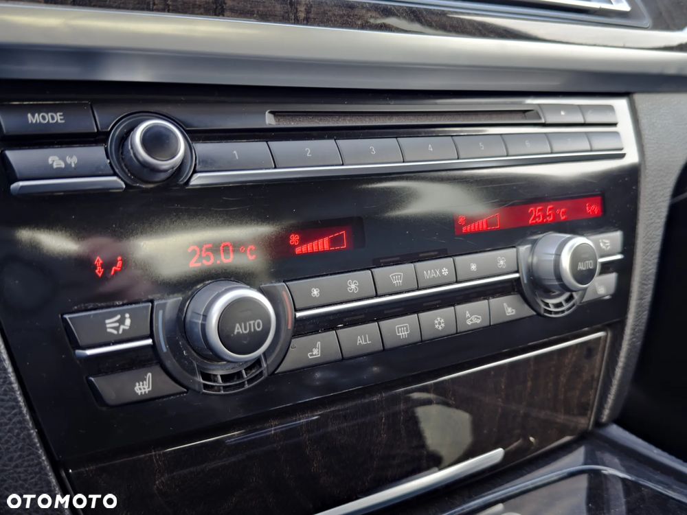 BMW Seria 7 740d - 28
