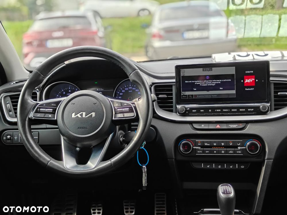 Kia Ceed - 13