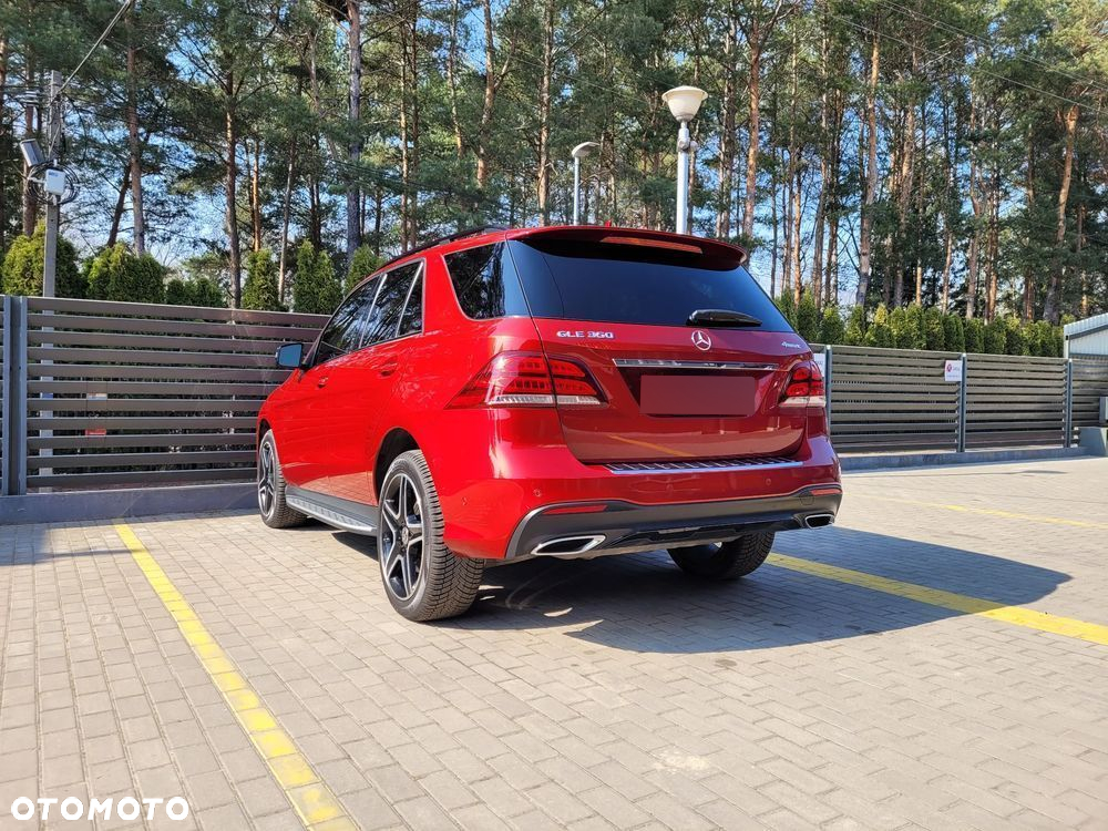Mercedes-Benz GLE - 12
