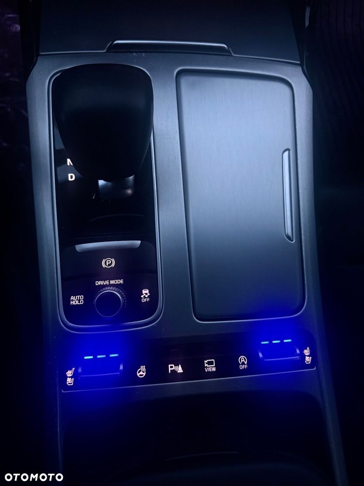Kia Stinger - 12