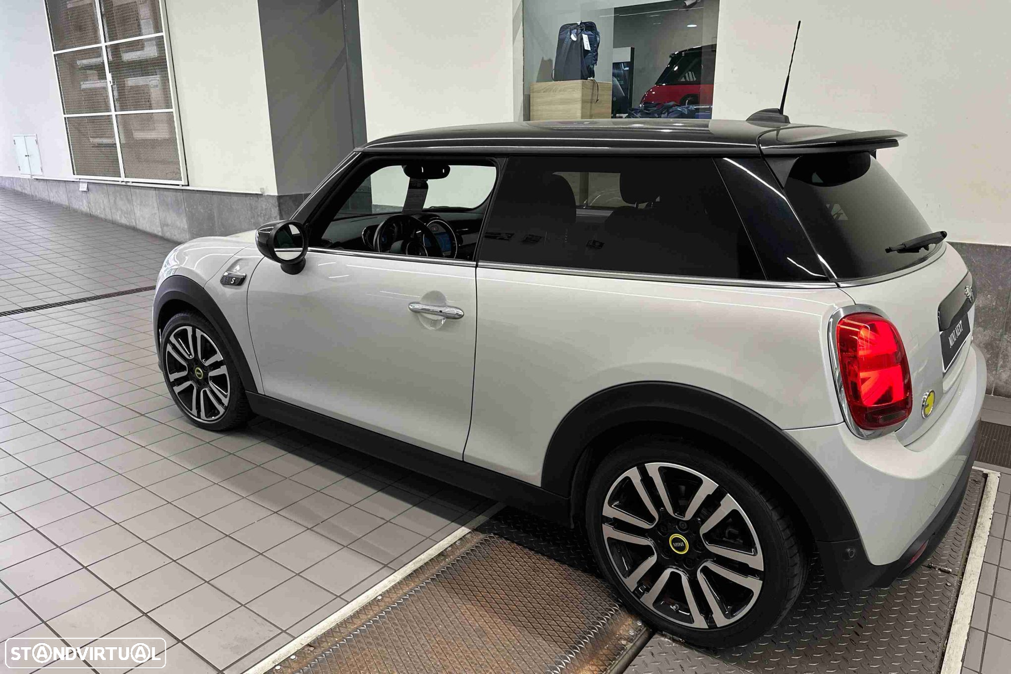 MINI 3 Portas Cooper SE Classic - 2
