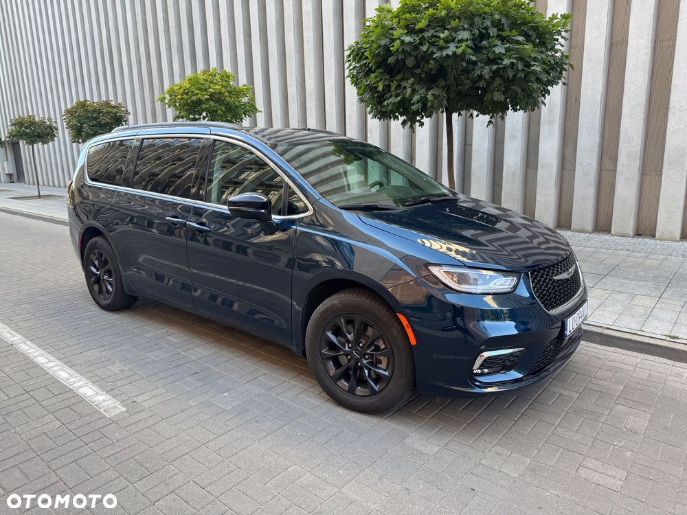 Chrysler Pacifica - 4