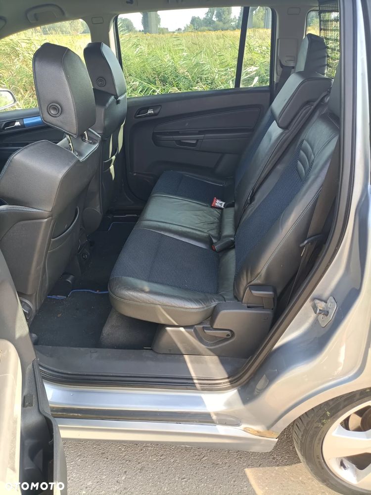 Opel Zafira - 8