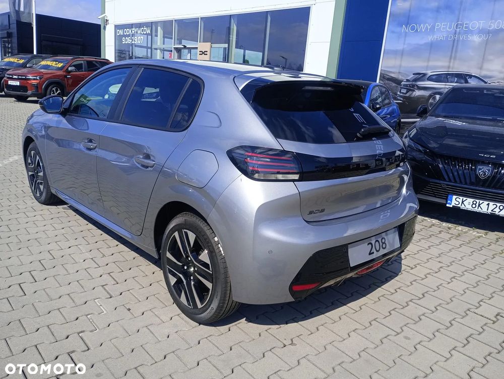 Peugeot 208 - 5