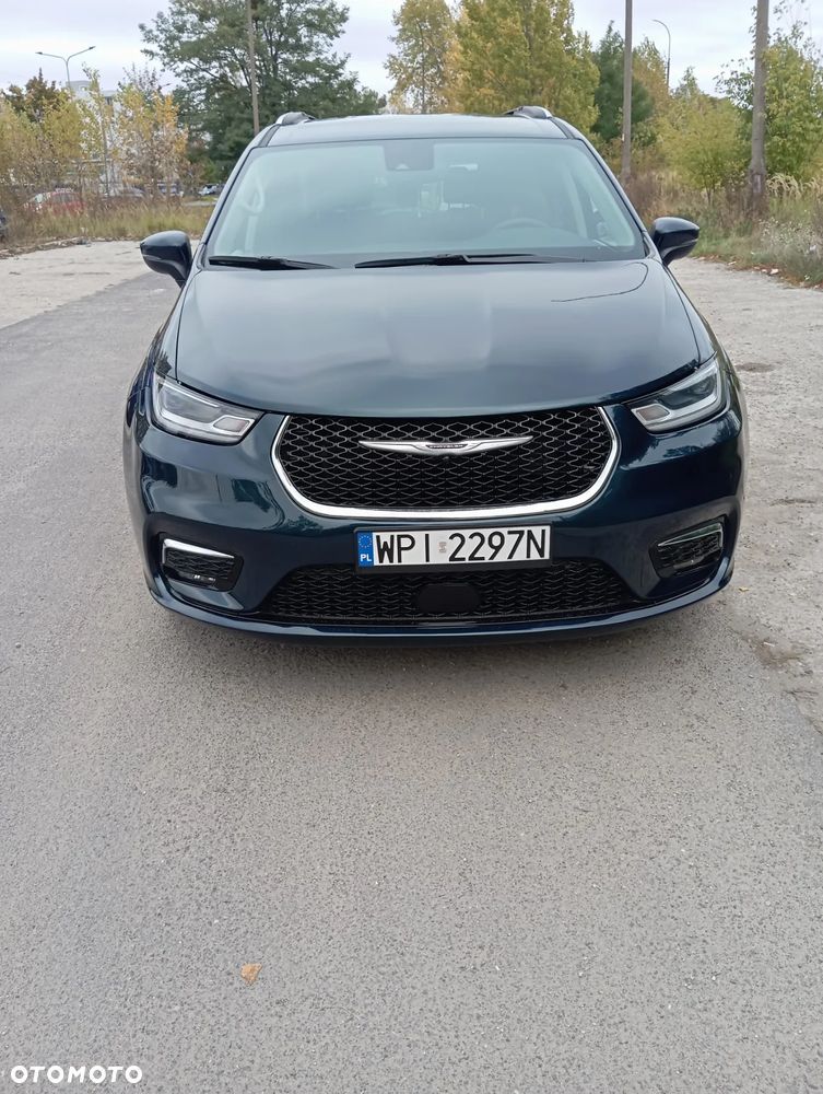 Chrysler Pacifica - 1