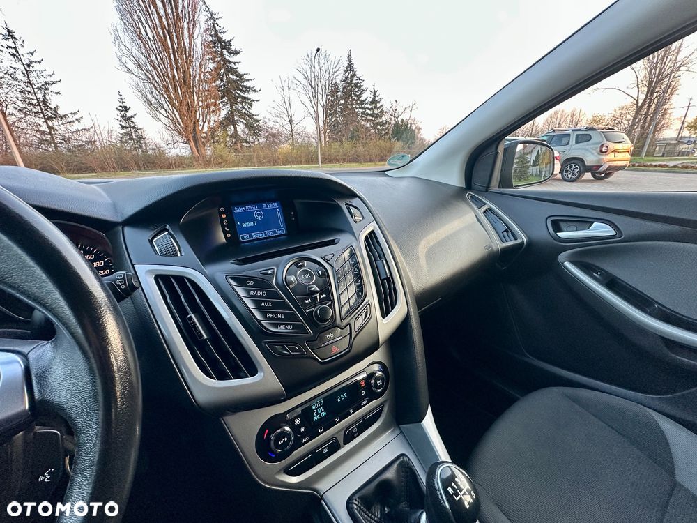 Ford Focus 1.6 TDCi DPF Start-Stopp-System SYNC Edition - 29