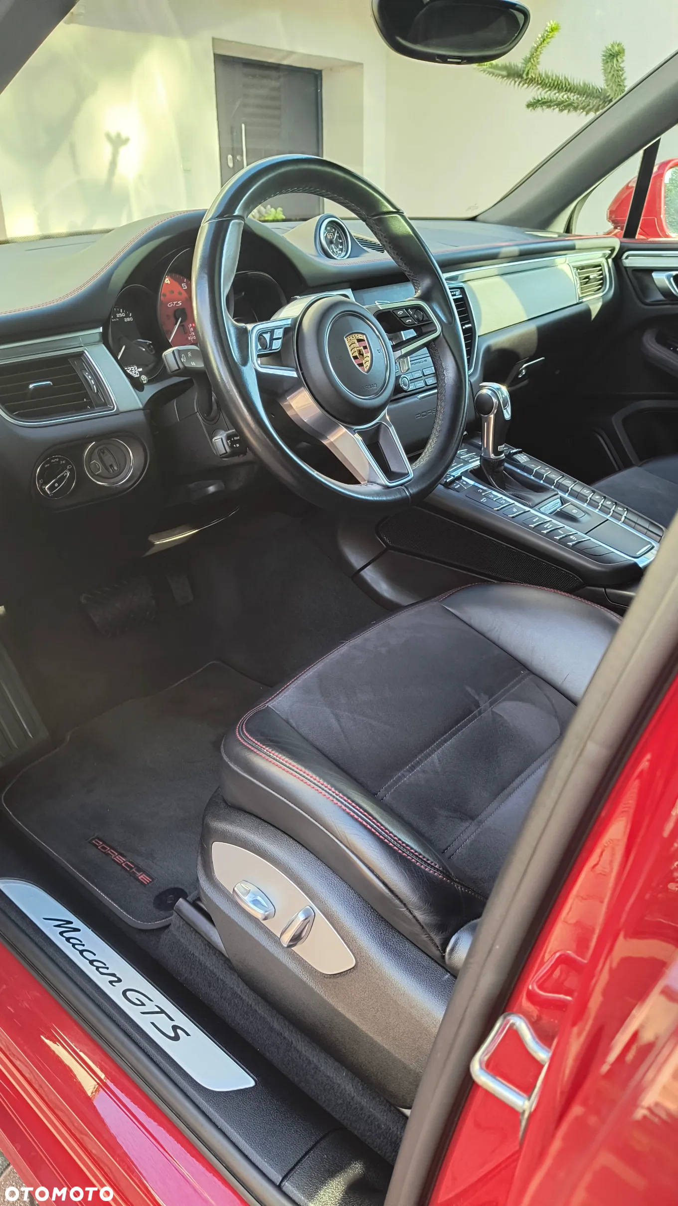 Porsche Macan Turbo - 11