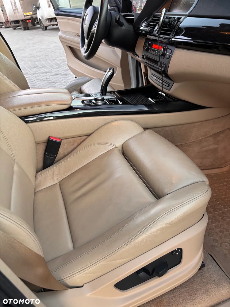 BMW X5 xDrive48i - 21