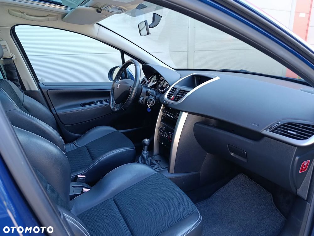 Peugeot 207 120 VTi Outdoor - 28