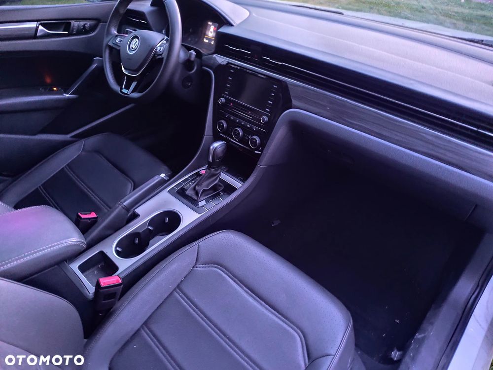 Volkswagen Passat 2.0 TSI BMT Comfortline DSG - 12