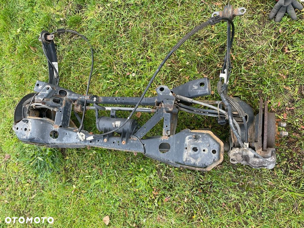 Zawieszenie tył tylne wózek wahacz wahacze Ford Focus MK3 III C-Max II 2 1.6 benzyna