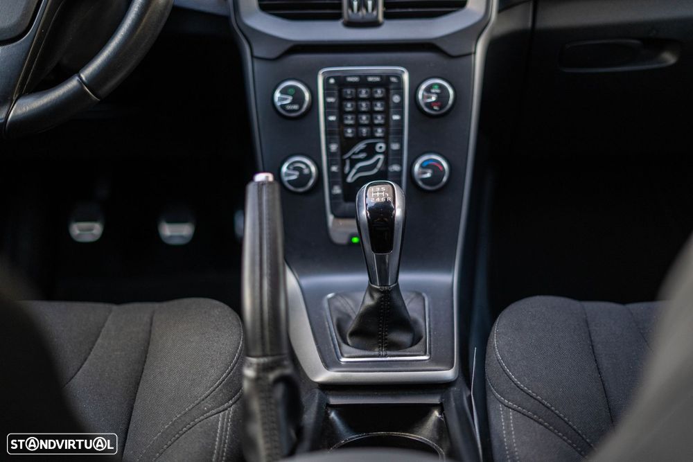 Volvo V40 Cross Country 2.0 D2 Kinetic - 23