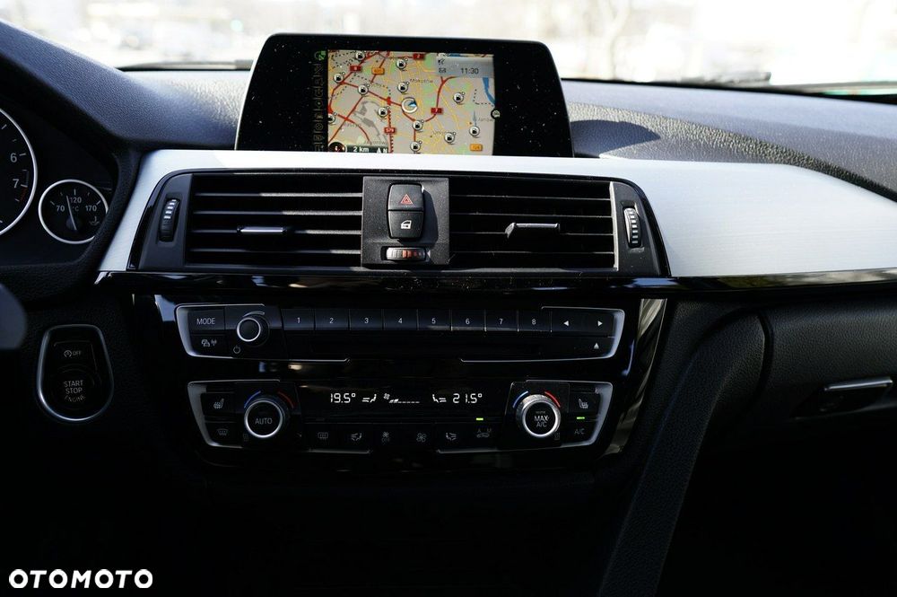 BMW Seria 3 318i Sport Line - 15