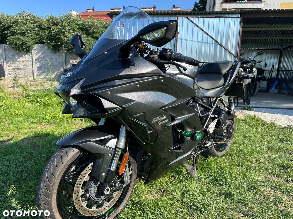 Kawasaki Ninja H2 SX - 1