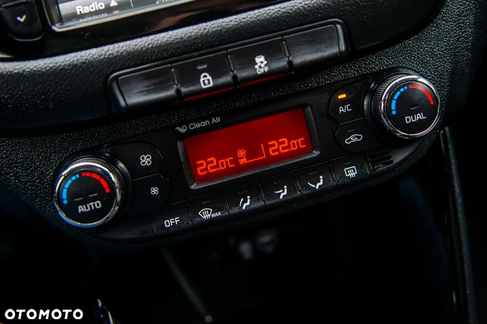 Kia Ceed 1.6 GDI ISG Vision - 25
