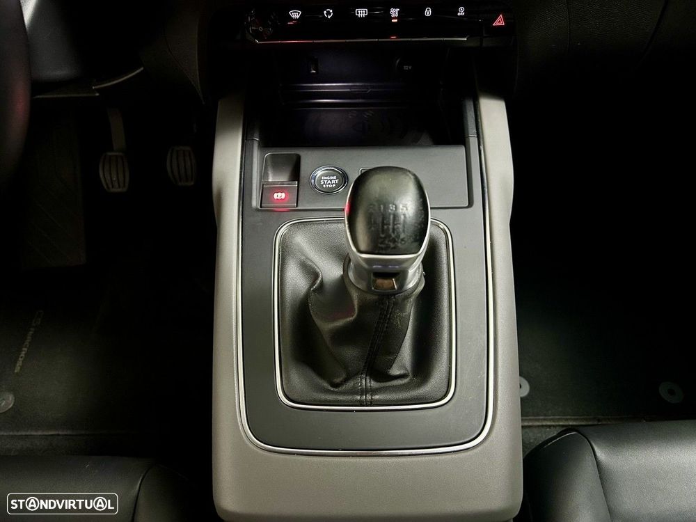 Citroën C5 Aircross 1.2 PureTech Plus - 28