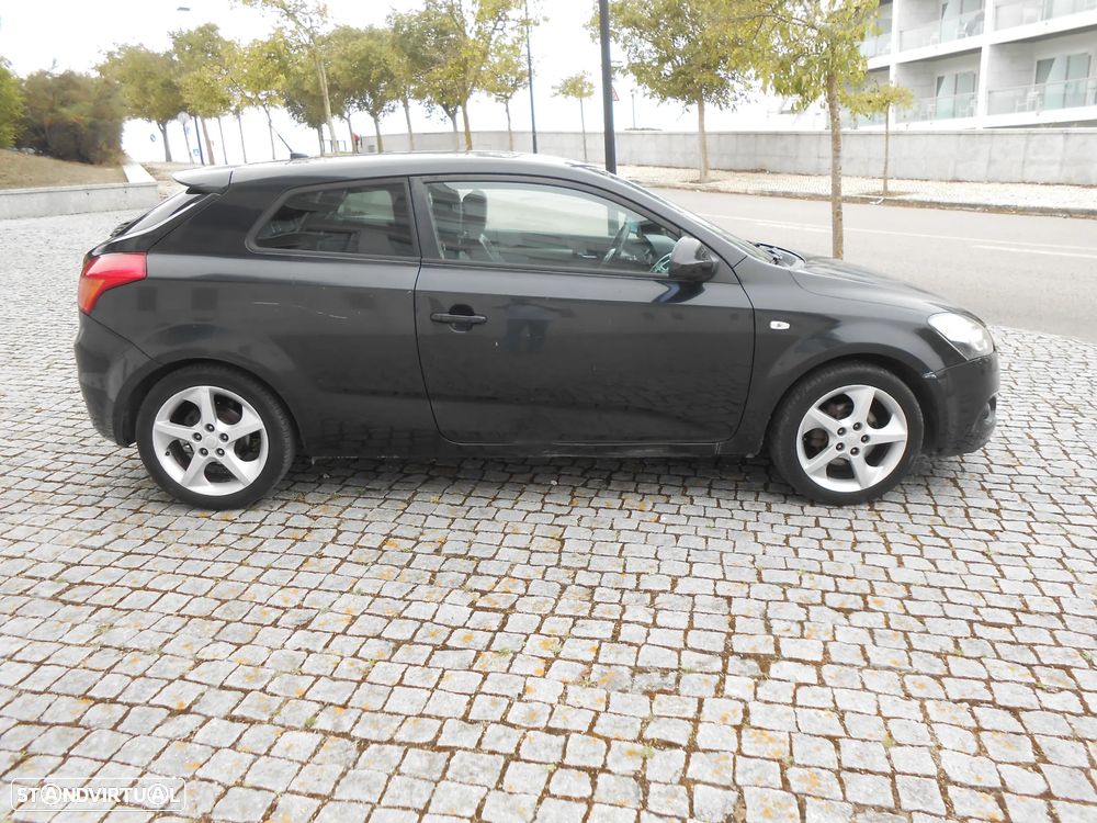 Kia Ceed S Coupé 1.6 CRDi EX - 5