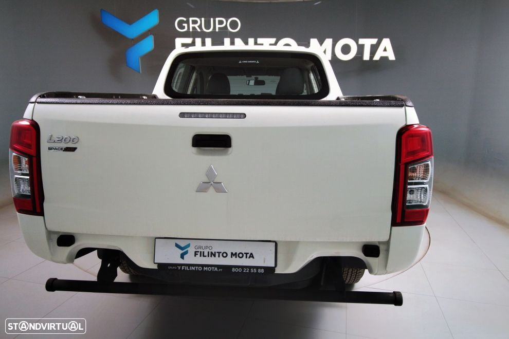 Mitsubishi L200 2.3 DI-D CD Invite 4WD - 3