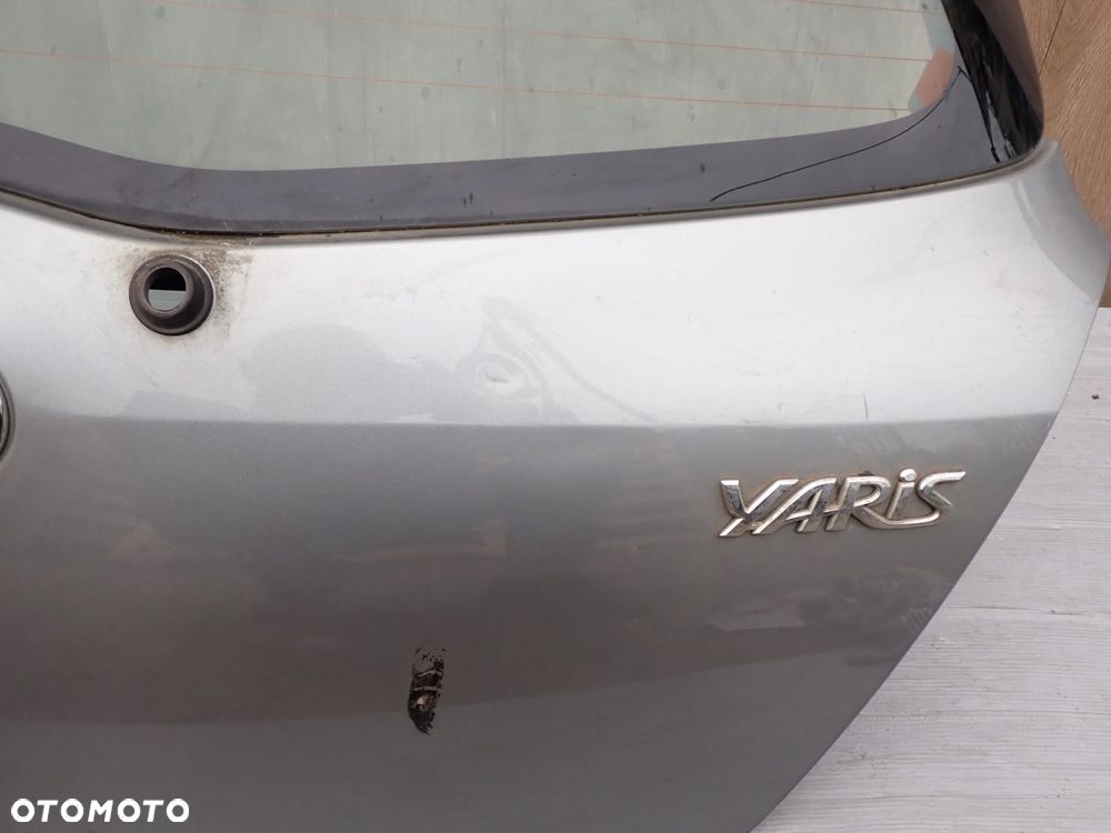 TOYOTA YARIS II 06- KLAPA BAGAŻNIKA SZYBA TYŁ - 3