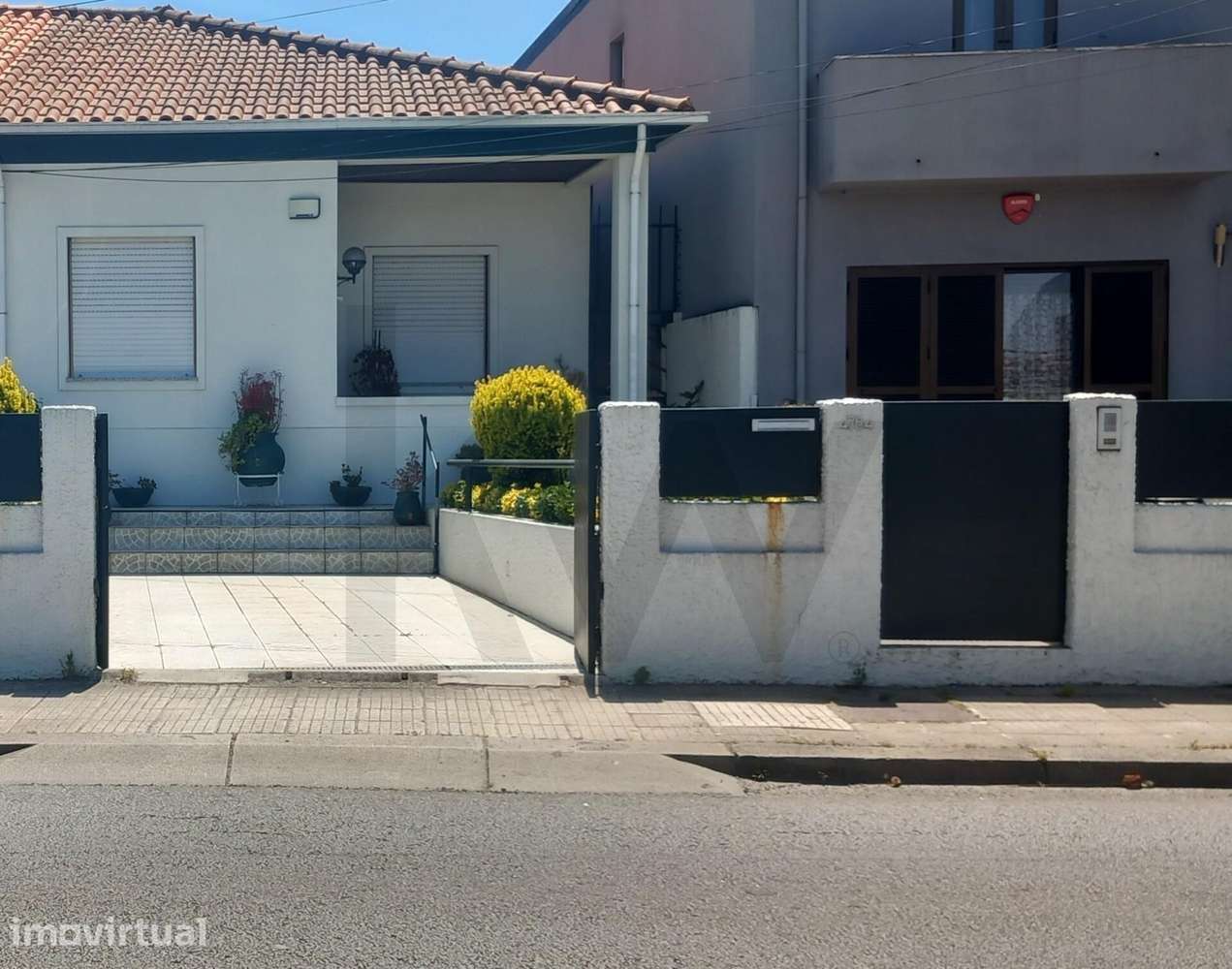 Moradia T2+1 com Jardim em Zona Privilegiada de Leça do Balio - Grande imagem: 2/25