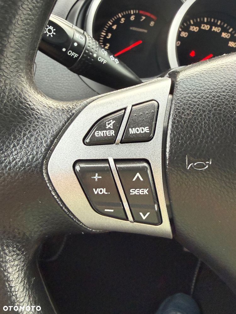 Suzuki Grand Vitara 2.0 Comfort Family - 25