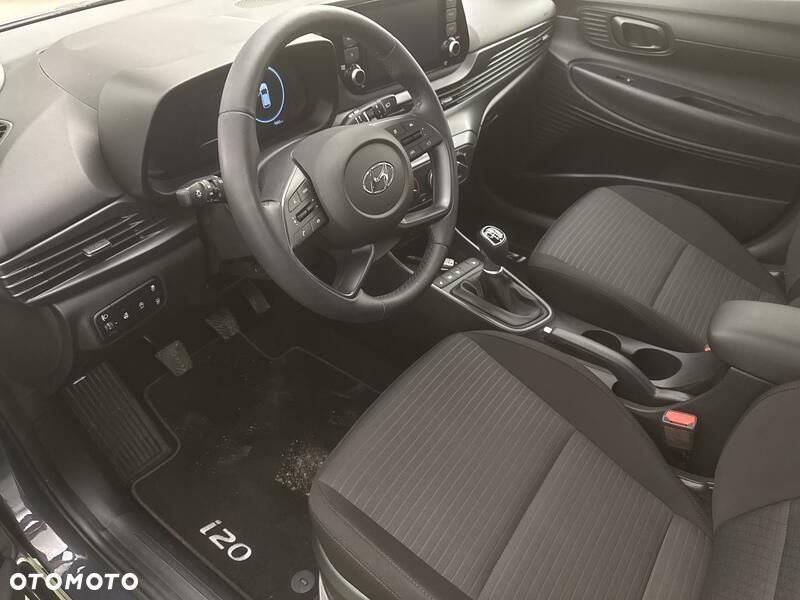 Hyundai i20 - 10