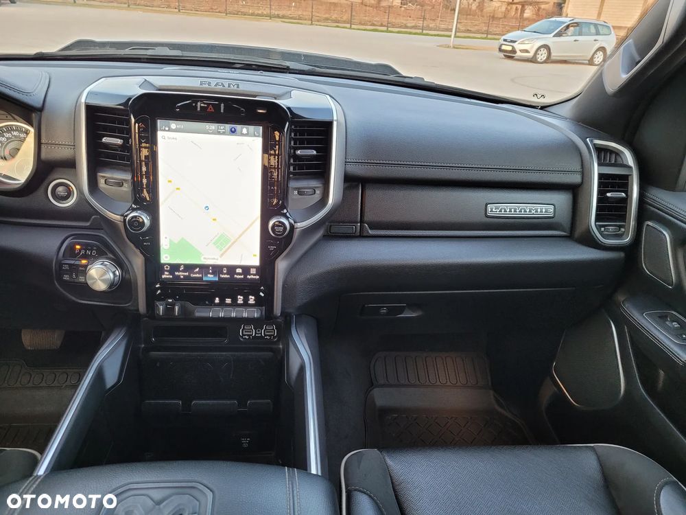 RAM 1500 - 21