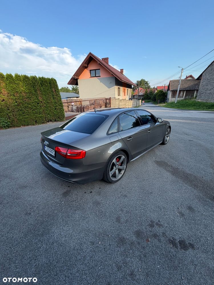 Audi A4 Limousine - 4