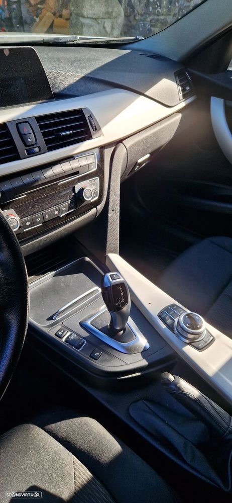 BMW 318 d Aut. Advantage - 22