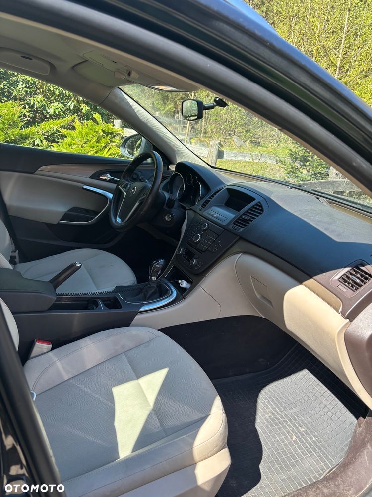 Opel Insignia 2.0 CDTI - 11