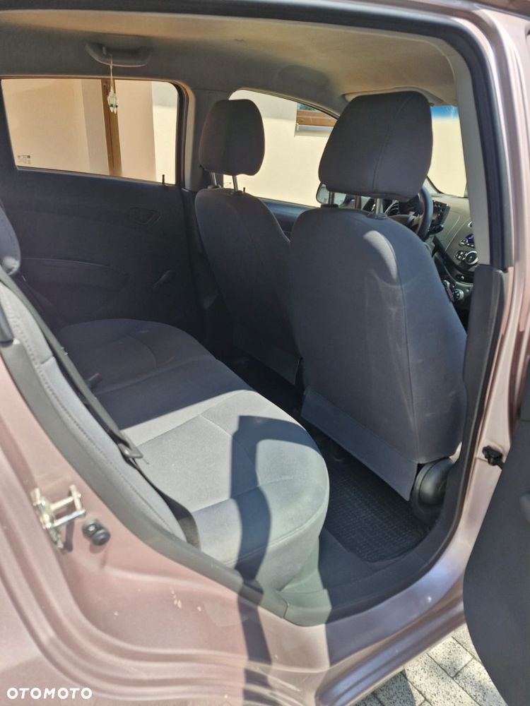 Chevrolet Spark 1.0 Base - 10
