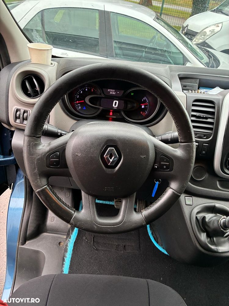 Renault Trafic - 12