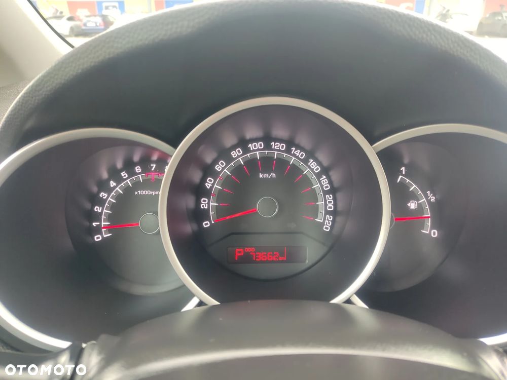 Kia Venga 1.6 Business Line - 9