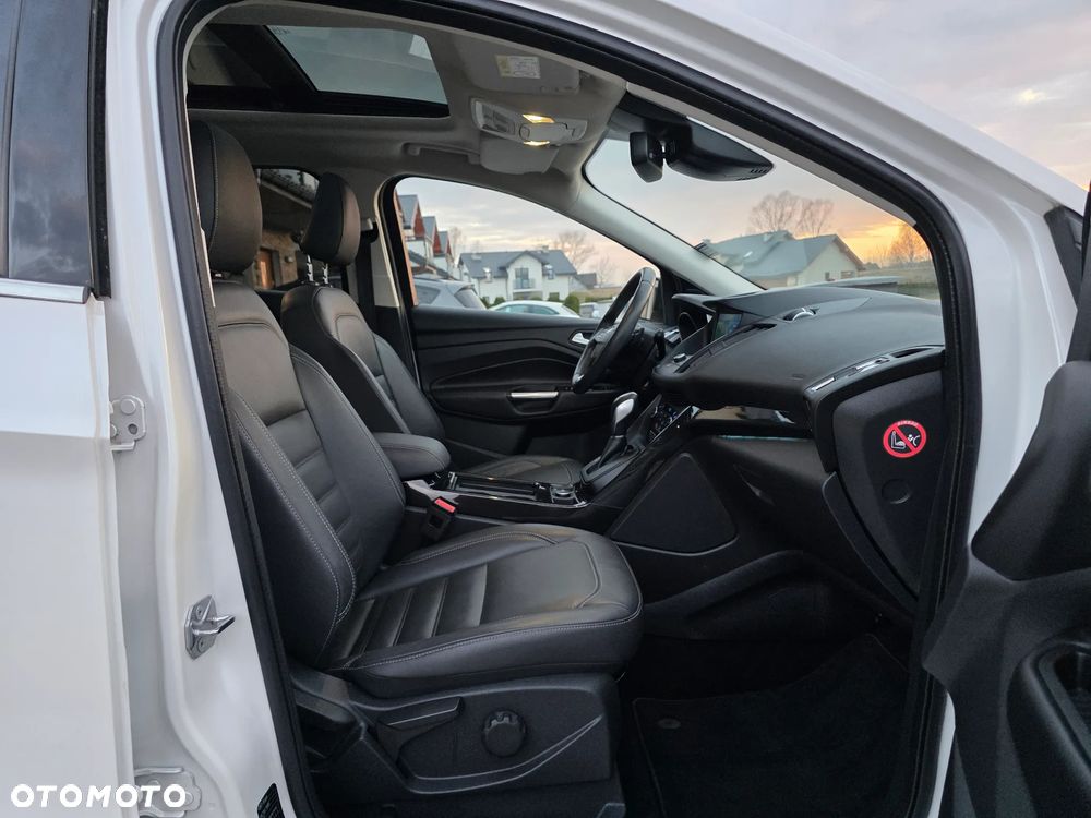 Ford Kuga 2.0 TDCi 4x4 Titanium - 16