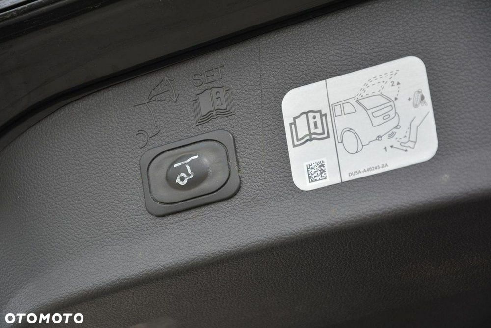 Ford Kuga 1.5 EcoBoost 2x4 ST-Line - 31