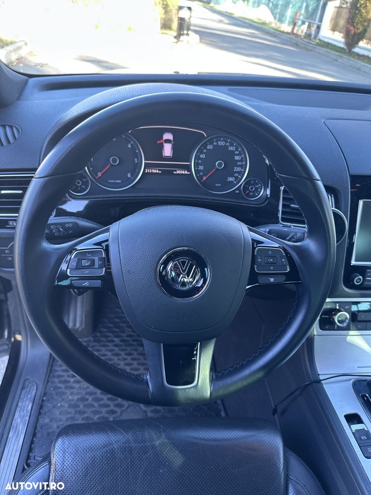 Volkswagen Touareg - 8