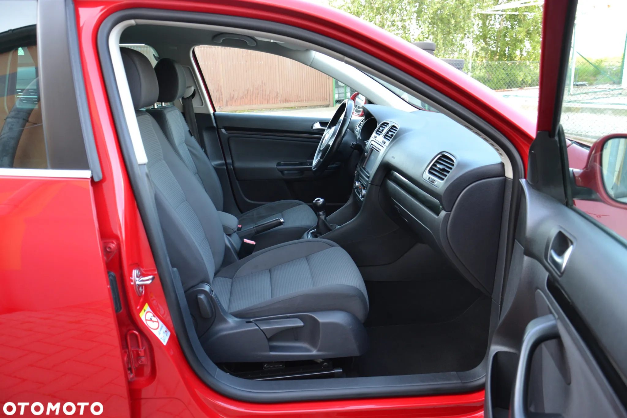 Volkswagen Golf 1.2 TSI BlueMotion Technology Comfortline - 28