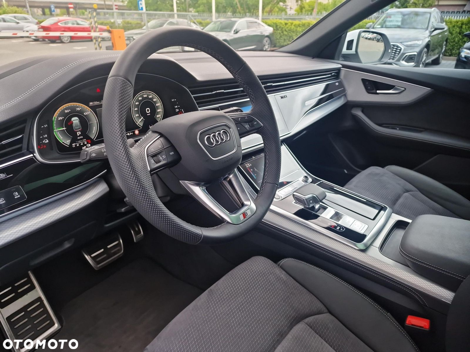 Audi Q8 - 9