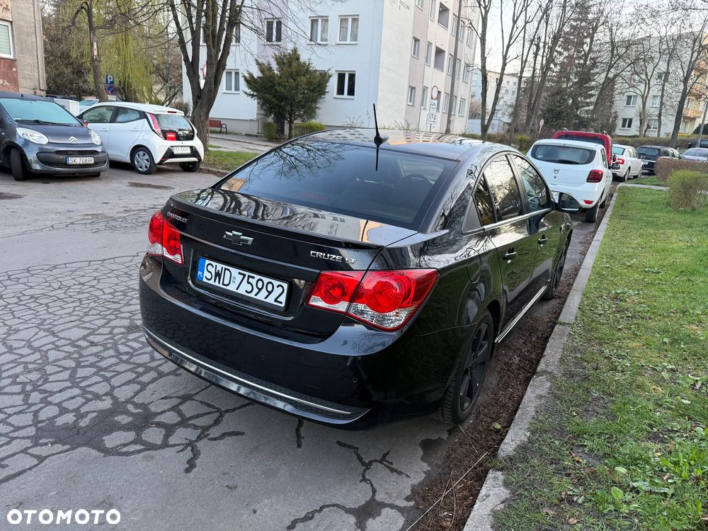 Chevrolet Cruze 1.8 LTZ - 29