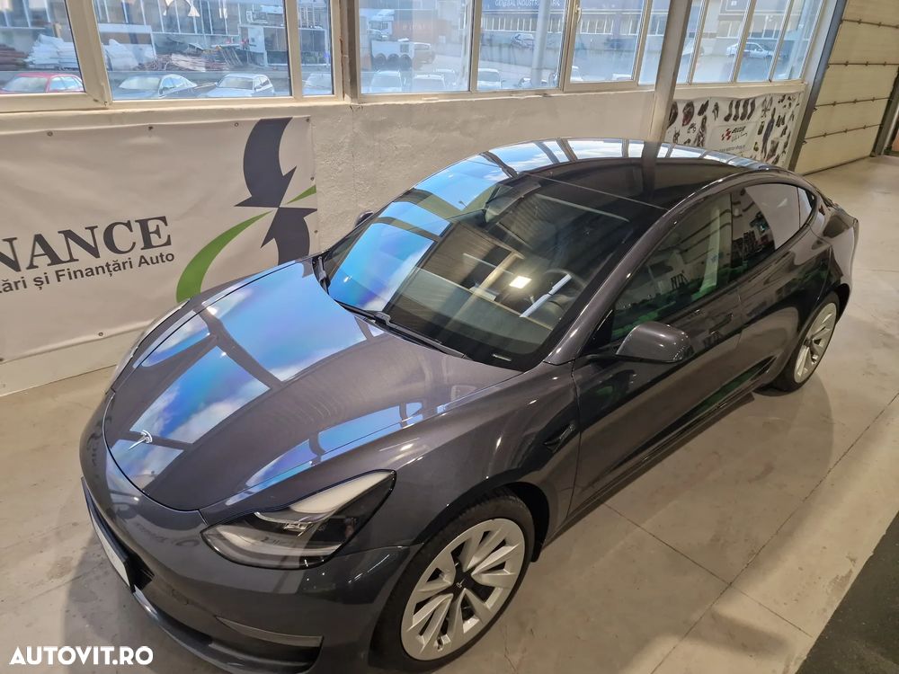 Tesla Model 3 Langstreckenbatterie Allradantrieb Dual Motor - 8
