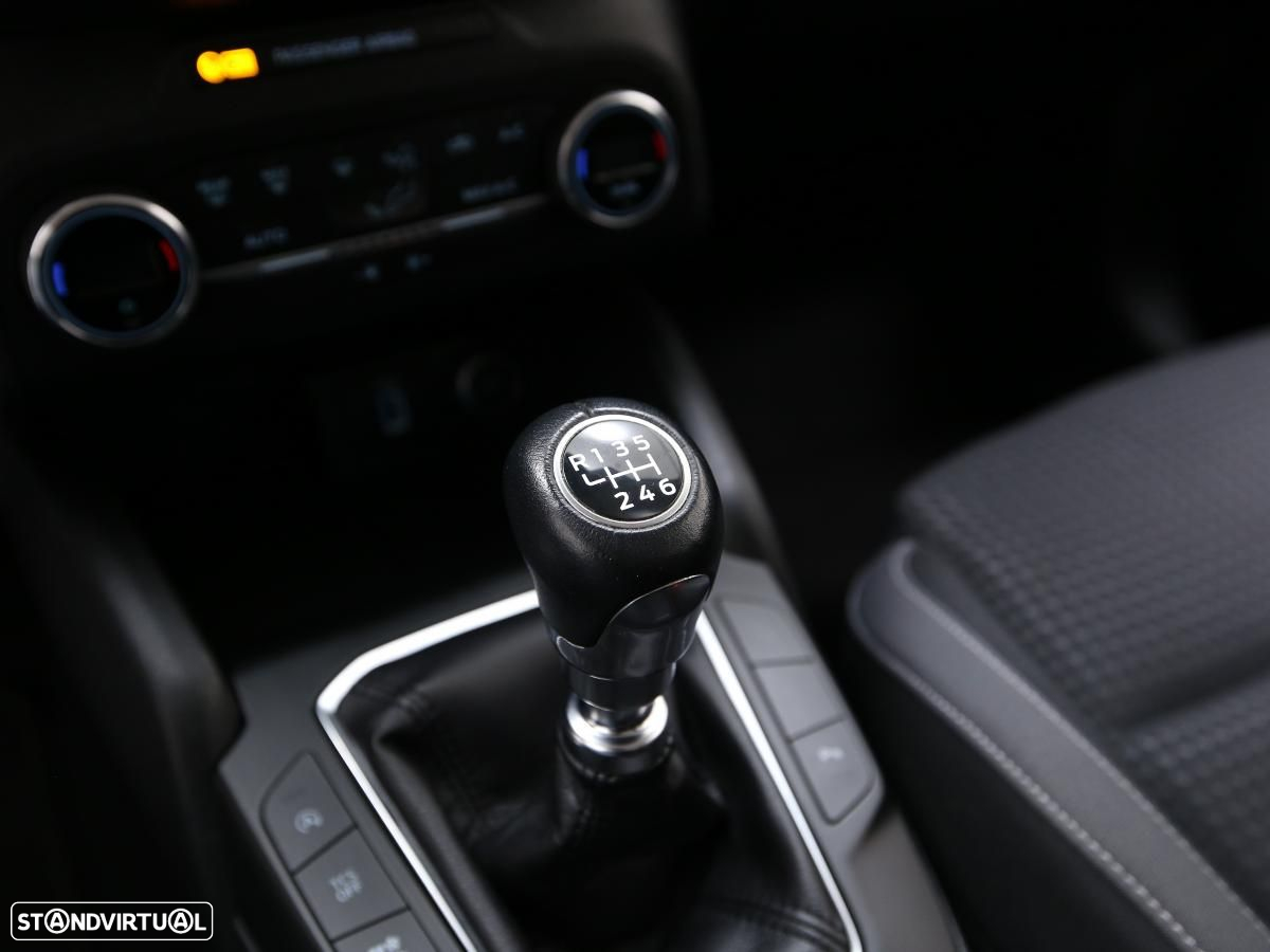 Ford Focus SW 1.5 TDCi EcoBlue Titanium - 19