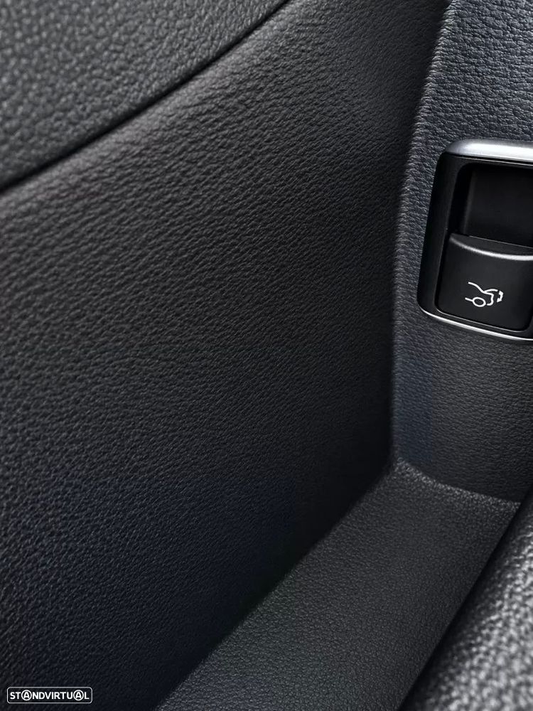 Mercedes-Benz E 220 CDi Elegance BE Auto.140g - 21
