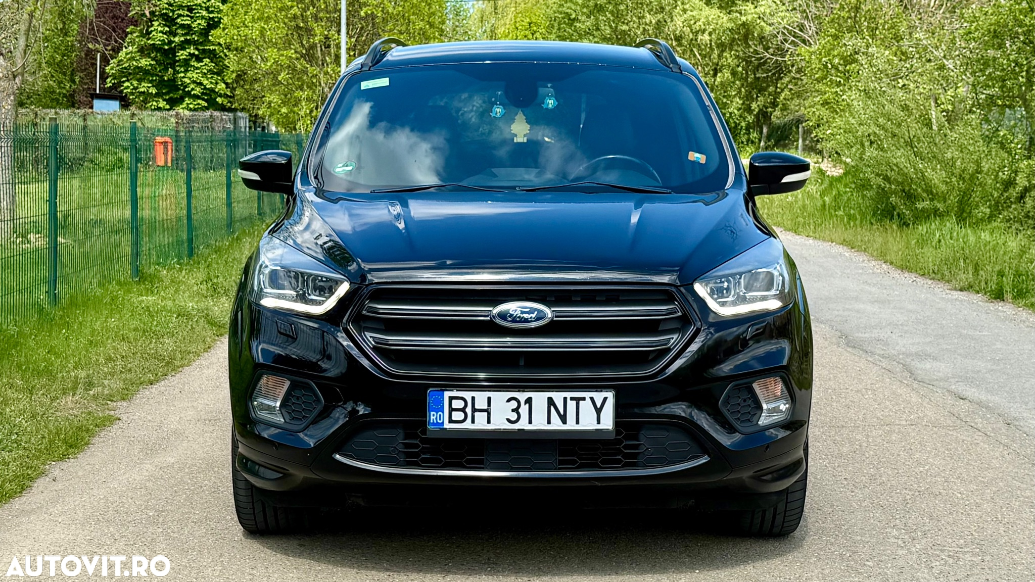 Ford Kuga 2.0 TDCi 4WD Powershift ST-Line - 33