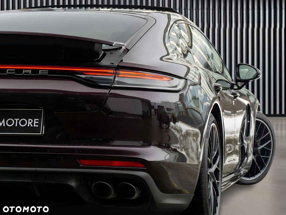Porsche Panamera 4 Platinum Edition - 11